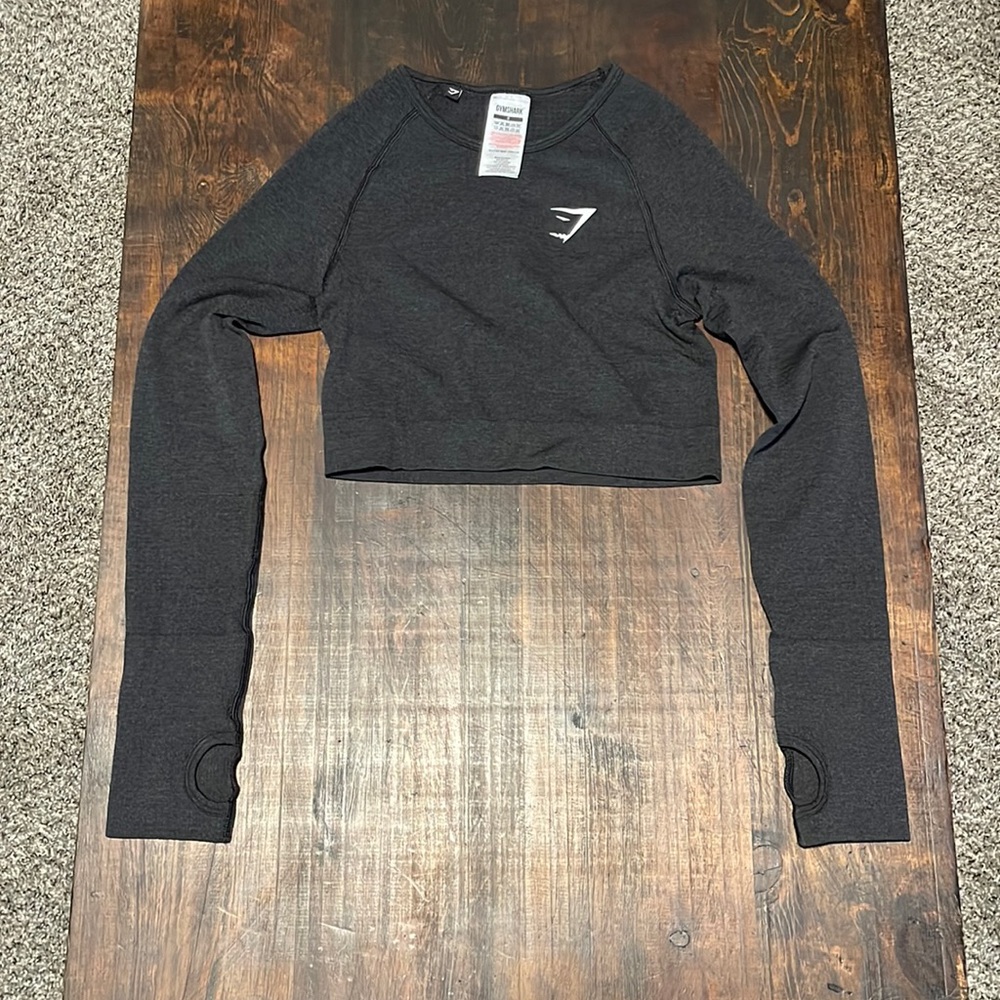 Gymshark - Long-Sleeve Work Out Crop-Top - Small